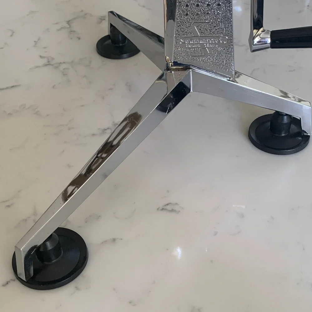 Vintage Saladmaster Hand Crank Food Processor 5 Cone Attachments USA - Picture 6 of 9